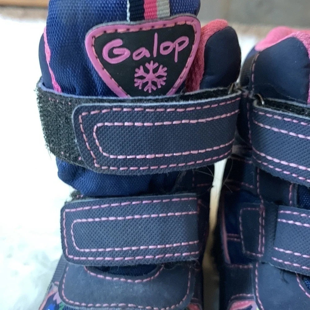 Baby girl Snow / winter boots by Galop with floral print Size 7